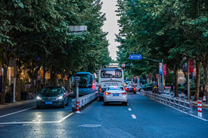 搖到深圳粵B藍(lán)牌能上純電動(dòng)小汽車(chē)嗎